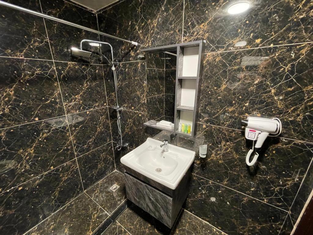 Madison Hotel Amman Dış mekan fotoğraf