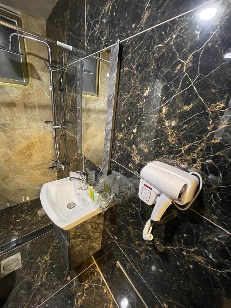 Madison Hotel Amman Dış mekan fotoğraf